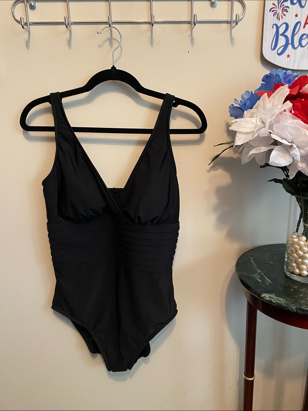 NWT Aqua Green Classic Black One-Piece Swimsuit for Women Size XL.
